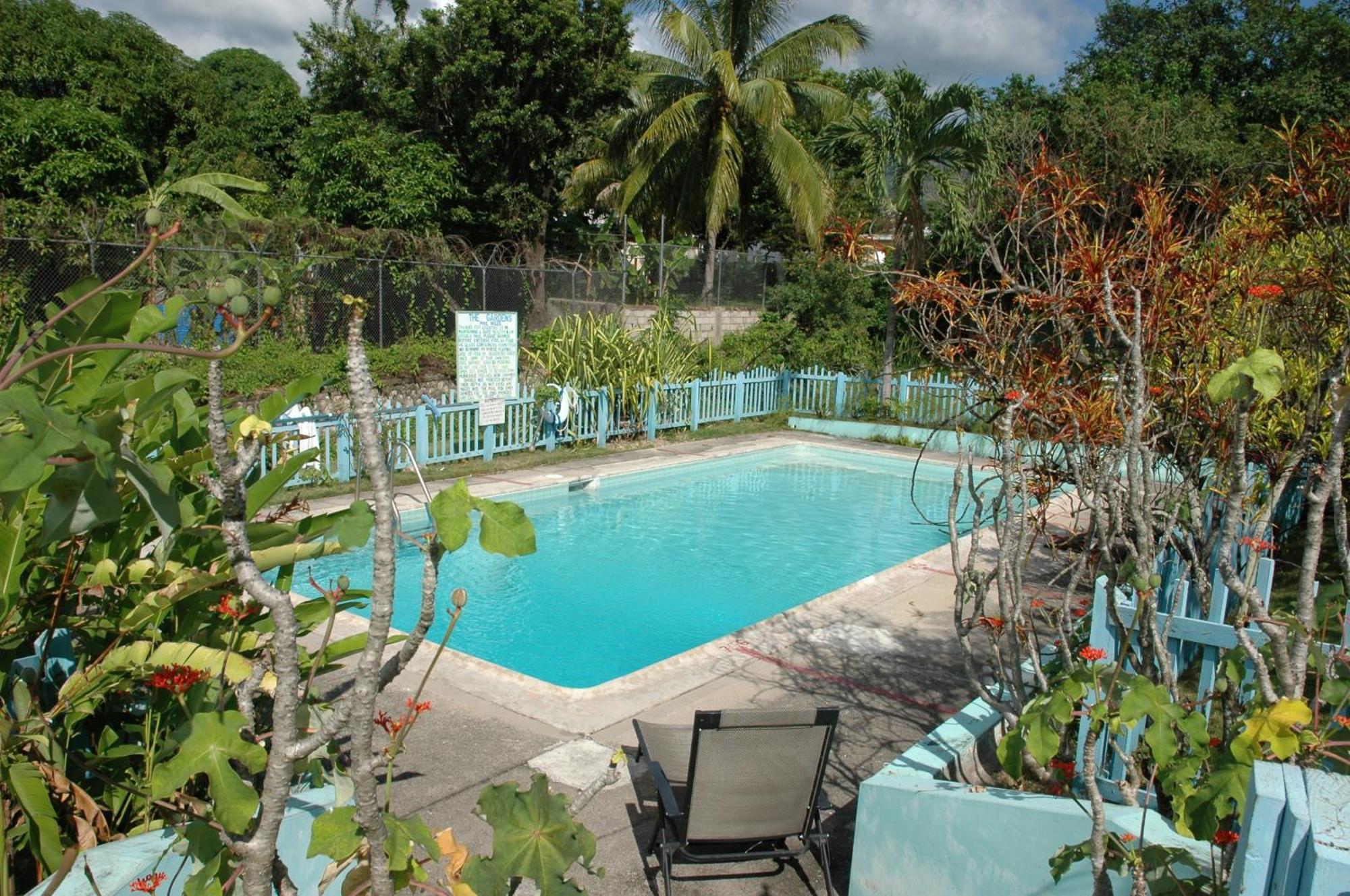 The Gardens Vila Kingston Exterior foto